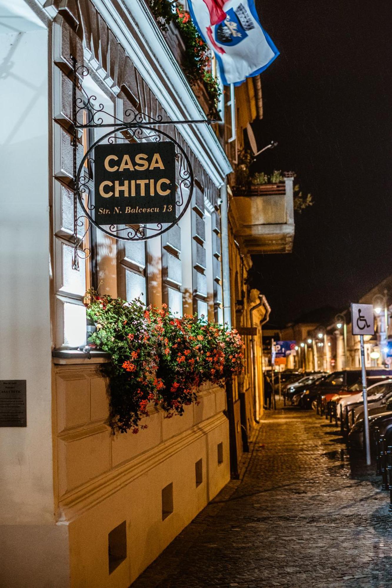 Casa Chitic - Hotel & Restaurant- Str Nicolae Balcescu 13 Braşov Dış mekan fotoğraf